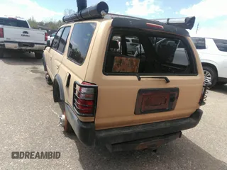 1998 Toyota 4Runner SR5 z VIN JT3HN86R3W0177146, wystawiony jako IAAI lot #42073056 z przebiegiem 318 147 mil mil oraz . Historia ofert i sprzedaży dostępna na DreamBid. Obrazek 3.