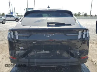2024 Ford Mustang Mach-E Select z VIN 3FMTK1R49RMA03746, wystawiony jako Copart lot #57418845 z przebiegiem 8 788 mil mil oraz Szkoda całkowita • Salvage title. Historia ofert i sprzedaży dostępna na DreamBid. Obrazek 6.