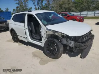 2022 Volkswagen Tiguan SE R-Line Black with VIN 3VVCB7AX8NM029182, listed as a Copart auction lot 47950585 with 43,754 mi miles and Salvage Title. Bid and sale history available at carsss.com. Image 4.