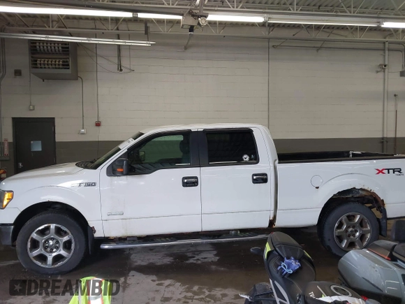 2013 Ford F-150 XL with VIN 1FTFW1ET2DFC90004, listed as a IAAI auction lot 42197040 with 298,331 mi miles and . Bid and sale history available at carsss.com. Image 14.