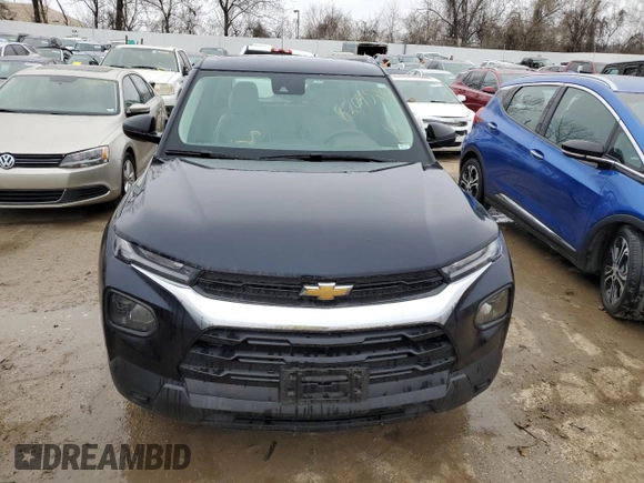 2021 Chevrolet TrailBlazer LS with VIN KL79MMS21MB086136, listed as a Copart auction lot 82045263 with 27,163 mi miles and Salvage Title. Bid and sale history available at DreamBid. Image 5.