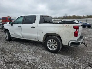 2022 Chevrolet Silverado 1500 Custom with VIN 1GCPDBEK5NZ569941, listed as a Copart auction lot 82292514 with 17,191 mi miles and Salvage Title. Bid and sale history available at carsss.com. Image 2.