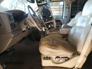 2001 Ford Excursion Limited с VIN 1FMSU43F71EA23909, выставлен на аукционе Copart как лот 49962255 с пробегом 252 585 миль миль и Списание • Salvage title. История ставок и продаж доступна на DreamBid. Изображение 7.