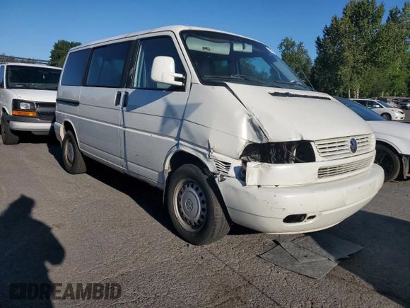 2003 Volkswagen EuroVan MV с VIN WV2MB47053H012029, выставлен на аукционе Copart как лот 68222234 с пробегом 247 494 миль миль и Списание • Salvage title. История ставок и продаж доступна на DreamBid. Изображение 4.