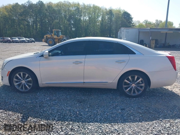 2014 Cadillac XTS with VIN 2G61L5S3XE9231858, listed as a IAAI auction lot 41941564 with 158,479 mi miles. Bid and sale history available at carsss.com. Image 14.