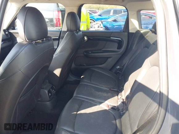 2019 MINI Countryman Cooper S с VIN WMZYT3C55K3E97201, выставлен на аукционе IAAI как лот 40550228 с пробегом Не указан миль и . История ставок и продаж доступна на DreamBid. Изображение 8.