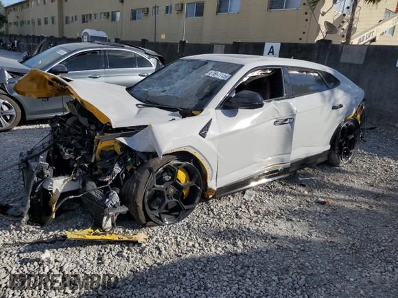 2021 Lamborghini Urus z VIN ZPBUA1ZL3MLA15560, wystawiony jako Copart lot #87871715 z przebiegiem 30 693 mil mil oraz Nie do naprawy • Non repairable. Historia ofert i sprzedaży dostępna na DreamBid. Obrazek 1.