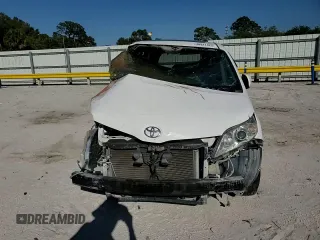 2014 Toyota Sienna XLE with VIN 5TDYK3DC4ES457160, listed as a Copart auction lot 48921425 with 0 mi miles and Salvage Title. Bid and sale history available at carsss.com. Image 11.