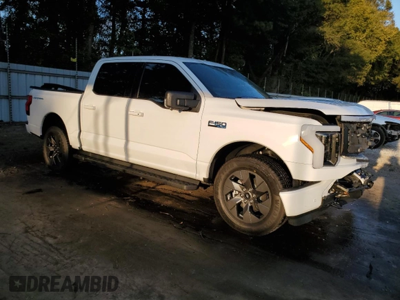 2024 Ford F-150 Lightning Flash с VIN 1FT6W3L7XRWG07097, выставлен на аукционе Copart как лот 76047344 с пробегом 2 172 миль миль и Списание • Salvage title. История ставок и продаж доступна на DreamBid. Изображение 4.