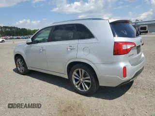 2015 Kia Sorento SX Limited with VIN 5XYKW4A73FG573276, listed as a Copart auction lot 55536625 with 174,610 mi miles and Clean Title. Bid and sale history available at carsss.com. Image 2.