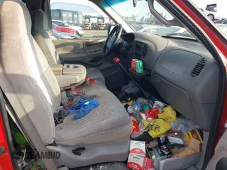 1998 Ford F-150 с VIN 1FTZX1727WNB69847, выставлен на аукционе IAAI как лот 42186591 с пробегом 345 429 миль миль и . История ставок и продаж доступна на DreamBid. Изображение 5.
