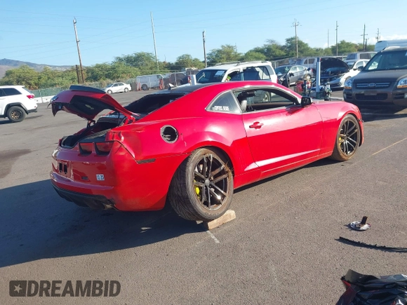 2010 Chevrolet Camaro 2SS z VIN 2G1FK1EJ9A9119483, wystawiony jako IAAI lot #41232292 z przebiegiem 51 403 mil mil oraz . Historia ofert i sprzedaży dostępna na DreamBid. Obrazek 4.