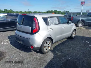 2016 Kia Soul z VIN KNDJN2A26G7857734, wystawiony jako IAAI lot #42269540 z przebiegiem 89 471 mil mil oraz . Historia ofert i sprzedaży dostępna na DreamBid. Obrazek 4.