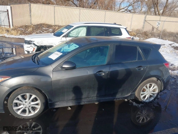 2011 Mazda Mazda3 s Sport with VIN JM1BL1K68B1361786, listed as a IAAI auction lot 41105561 with 157,534 mi miles. Bid and sale history available at carsss.com. Image 14.