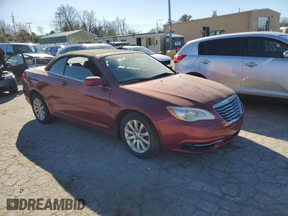 2011 Chrysler 200 Touring z VIN 1C3BC2EG7BN537704, wystawiony jako Copart lot #79815014 z przebiegiem 100 293 mil mil oraz Czysty tytuł • Clean title. Historia ofert i sprzedaży dostępna na DreamBid. Obrazek 4.