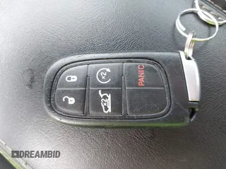 2017 Jeep Cherokee Latitude z VIN 1C4PJLCB2HW642335, wystawiony jako IAAI lot #42468776 z przebiegiem 147 126 mil mil oraz . Historia ofert i sprzedaży dostępna na DreamBid. Obrazek 11.