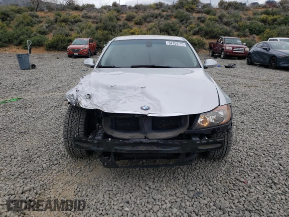 2006 BMW 3 Series 325i with VIN WBAVB13506KR59910, listed as a Copart auction lot 54754715 with 107,181 mi miles and Salvage title. Bid and sale history available at DreamBid. Image 5.