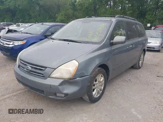 2008 Kia Sedona LX with VIN KNDMB233686212813, listed as a IAAI auction lot 42250476 with 198,111 mi miles and . Bid and sale history available at DreamBid. Image 2.