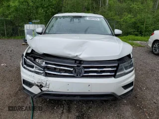 2019 Volkswagen Tiguan S z VIN 3VV0B7AX4KM034250, wystawiony jako Copart lot #60025375 z przebiegiem 116 778 mil mil oraz Czysty tytuł • Clean title. Historia ofert i sprzedaży dostępna na DreamBid. Obrazek 5.