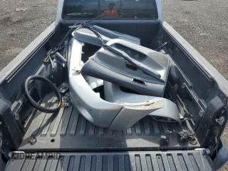 2006 Toyota Tacoma with VIN 5TEMU52N16Z208425, listed as a Copart auction lot 62298415 with 204,676 mi miles and Salvage title. Bid and sale history available at DreamBid. Image 12.