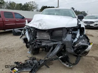 2024 Ford Ranger XLT with VIN 1FTER4GH9RLE42284, listed as a Copart auction lot 82407954 with 2,525 mi miles and Salvage Title. Bid and sale history available at carsss.com. Image 5.