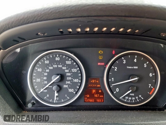 2008 BMW X5 3.0si z VIN 5UXFE43588L009967, wystawiony jako Copart lot #57900245 z przebiegiem 137 882 mil mil oraz Czysty tytuł • Clean title. Historia ofert i sprzedaży dostępna na DreamBid. Obrazek 9.