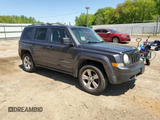 2014 Jeep Patriot Latitude z VIN 1C4NJRFB6ED817392, wystawiony jako Copart lot #52930055 z przebiegiem 126 813 mil mil oraz Szkoda całkowita • Salvage title. Historia ofert i sprzedaży dostępna na DreamBid. Obrazek 4.