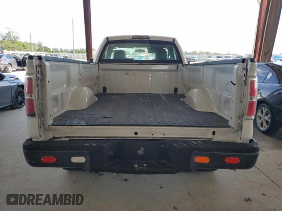 2010 Ford F-150 XL с VIN 1FTMF1CW2AKA46442, выставлен на аукционе Copart как лот 61101535 с пробегом 85 411 миль миль и Чистый • Clean title. История ставок и продаж доступна на DreamBid. Изображение 6.