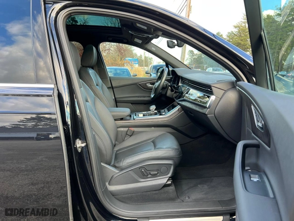 2021 Audi Q7 Premium with VIN WA1AJAF75MD038795, listed as a Copart auction lot 86020114 with 93,803 mi miles and Clean Title. Bid and sale history available at carsss.com. Image 5.
