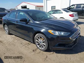 2017 Ford Fusion SE z VIN 3FA6P0H73HR186481, wystawiony jako IAAI lot #41772651 z przebiegiem 168 427 mil mil oraz . Historia ofert i sprzedaży dostępna na DreamBid. Obrazek 1.