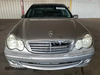 2006 Mercedes-Benz C 280 Luxury with VIN WDBRF54H76A904559, listed as a Copart auction lot 80282224 with 164,401 mi miles and Salvage Title. Bid and sale history available at DreamBid. Image 5.