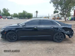 2017 Lincoln MKZ Reserve z VIN 3LN6L5EC2HR622768, wystawiony jako IAAI lot #42394044 z przebiegiem 78 914 mil mil oraz . Historia ofert i sprzedaży dostępna na DreamBid. Obrazek 14.