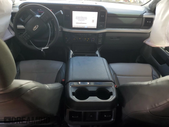 2023 Ford F-250 XL z VIN 1FT8W2BT5PEE05143, wystawiony jako Copart lot #56432335 z przebiegiem 20 742 mil mil oraz Szkoda całkowita • Salvage title. Historia ofert i sprzedaży dostępna na DreamBid. Obrazek 8.