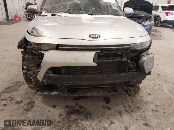 2020 Kia Soul LX with VIN KNDJ23AU1L7732263, listed as a IAAI auction lot 41144527 with 34,856 mi miles. Bid and sale history available at carsss.com. Image 6.