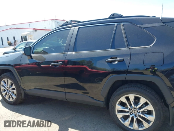 2024 Toyota RAV4 XLE Premium with VIN 2T3A1RFV9RC425493, listed as a IAAI auction lot 41973775 with 15,827 mi miles and . Bid and sale history available at DreamBid. Image 14.