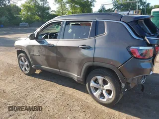 2018 Jeep Compass Latitude z VIN 3C4NJDBB7JT400246, wystawiony jako IAAI lot #42515966 z przebiegiem 39 094 mil mil oraz . Historia ofert i sprzedaży dostępna na DreamBid. Obrazek 3.