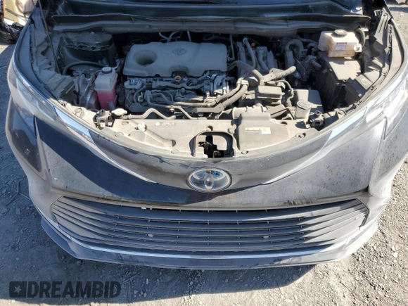 2021 Toyota Sienna XLE with VIN 5TDYRKEC1MS064669, listed as a Copart auction lot 57818955 with 120,181 mi miles and Salvage title. Bid and sale history available at DreamBid. Image 12.