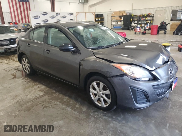 2011 Mazda 3 i Touring z VIN JM1BL1VG5B1376217, wystawiony jako Copart lot #56741595 z przebiegiem 133 501 mil mil oraz Szkoda całkowita • Salvage title. Historia ofert i sprzedaży dostępna na DreamBid. Obrazek 4.