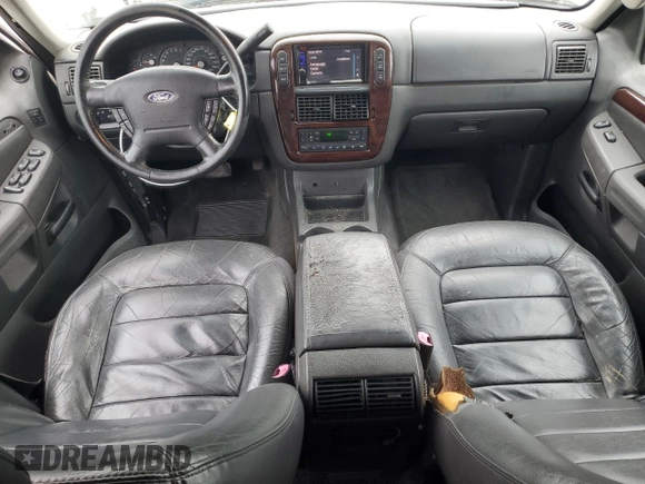 2003 Ford Explorer z VIN 1FMDU75K83ZA63626, wystawiony jako Copart lot #42281185 z przebiegiem 147 777 mil mil oraz Nie do naprawy • Non repairable. Historia ofert i sprzedaży dostępna na DreamBid. Obrazek 8.