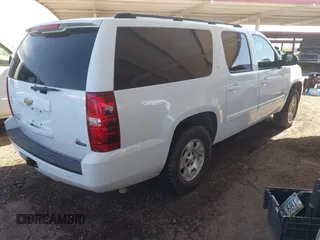 2007 Chevrolet Suburban LTZ with VIN 3GNFC16047G201752, listed as a IAAI auction lot 42028735 with 193,073 mi miles. Bid and sale history available at carsss.com. Image 4.