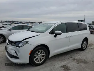 2020 Chrysler Voyager LX z VIN 2C4RC1CG0LR105113, wystawiony jako Copart lot #84686774 z przebiegiem 56 995 mil mil oraz Szkoda całkowita • Salvage title. Historia ofert i sprzedaży dostępna na DreamBid. Obrazek 1.
