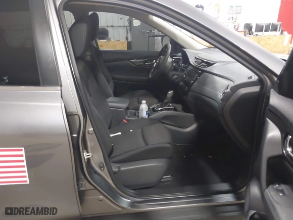 2018 Nissan Rogue SV with VIN KNMAT2MV2JP535949, listed as a IAAI auction lot 41855597 with 71,677 mi miles. Bid and sale history available at carsss.com. Image 5.
