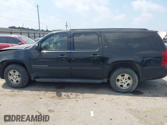 2008 Chevrolet Suburban 3LT z VIN 3GNFC16018G108883, wystawiony jako IAAI lot #42271973 z przebiegiem Nie podano mil oraz . Historia ofert i sprzedaży dostępna na DreamBid. Obrazek 14.