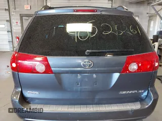 2006 Toyota Sienna XLE with VIN 5TDZA22C86S559955, listed as a IAAI auction lot 40525261 with 141,926 mi miles. Bid and sale history available at carsss.com. Image 16.