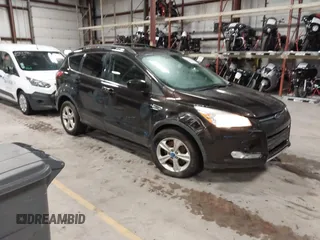 2013 Ford Escape SE с VIN 1FMCU9GX2DUC28097, выставлен на аукционе IAAI как лот 42314503 с пробегом 141 630 миль миль и . История ставок и продаж доступна на DreamBid. Изображение 1.