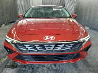 2025 Hyundai Elantra SEL Convenience z VIN KMHLS4DG8SU905048, wystawiony jako Copart lot #60629125 z przebiegiem 11 557 mil mil oraz Szkoda całkowita • Salvage title. Historia ofert i sprzedaży dostępna na DreamBid. Obrazek 5.