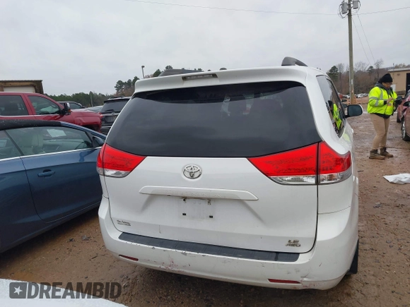 2012 Toyota Sienna LE with VIN 5TDJK3DC3CS048579, listed as a IAAI auction lot 41055074 with 202,791 mi miles. Bid and sale history available at carsss.com. Image 16.