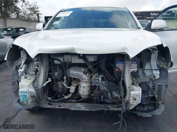 2008 Toyota Highlander Limited with VIN JTEES42A082101287, listed as a IAAI auction lot 41916511 with 165,935 mi miles. Bid and sale history available at carsss.com. Image 6.