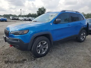 2019 Jeep Cherokee Trailhawk z VIN 1C4PJMBX8KD131119, wystawiony jako Copart lot #64716635 z przebiegiem 65 751 mil mil oraz Szkoda całkowita • Salvage title. Historia ofert i sprzedaży dostępna na DreamBid. Obrazek 1.