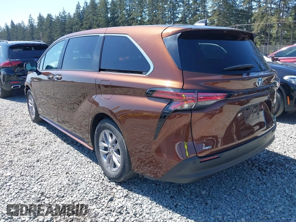 2021 Toyota Sienna XLE with VIN 5TDYSKFC9MS002567, listed as a IAAI auction lot 42162619 with 47,793 mi miles and . Bid and sale history available at DreamBid. Image 3.
